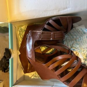 Strappy Brown Leather Wedges with Gladiator Design